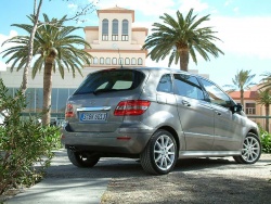 Consumer reports mercedes benz b200 #6