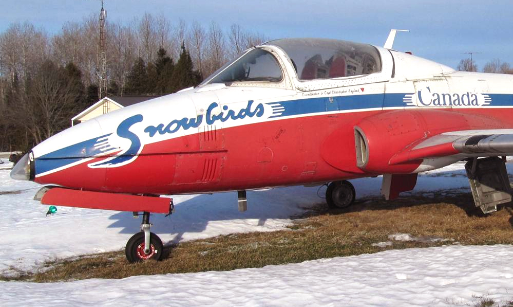 Snowbird jet joins classic cars at Toronto auction Autos.ca