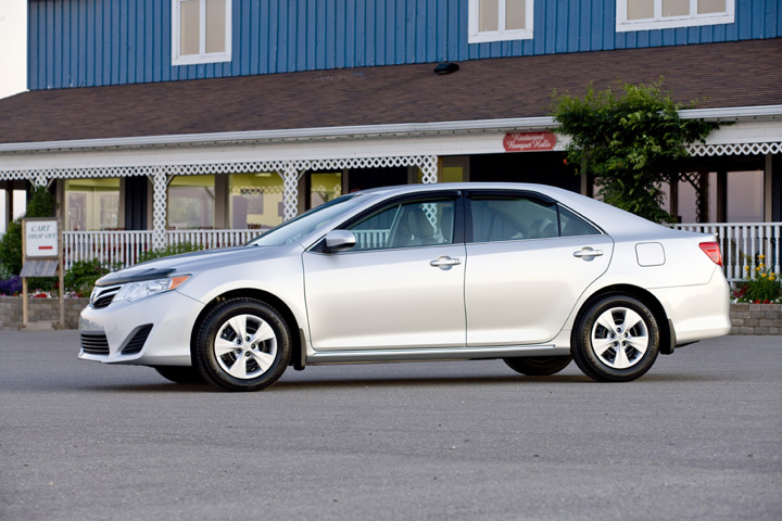 2012 toyota camry hybrid le price paid #4