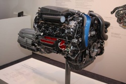 Mercedes’ New V Engine Family