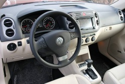 2010 VW Tiguan 2.0T Highline 4Motion