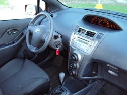 2010 Toyota Yaris RS hatchback