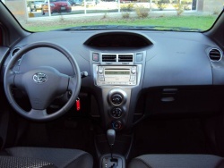 2010 Toyota Yaris RS hatchback