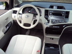 2011 Toyota Sienna LE V6