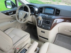 2011 Nissan Quest LE