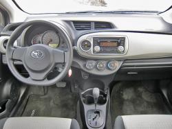 2013 Toyota Yaris Hatchback 5-Door LE