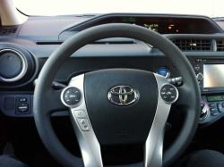 2013 Toyota Prius c Technology