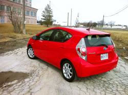 2013 Toyota Prius c Technology