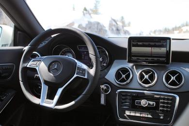 2014 Mercedes-Benz CLA 45 AMG dashboard