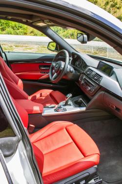 2014 BMW 335i xDrive GT front seats