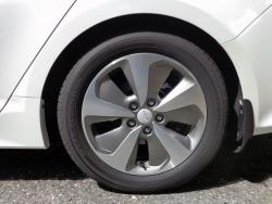 2014 Kia Optima Hybrid tire