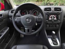 2014 Volkswagen Golf Wagon Wolfsburg Edition TDI driver's seat