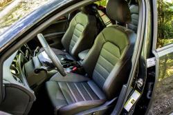 2015 Volkswagen GTI DSG front seats