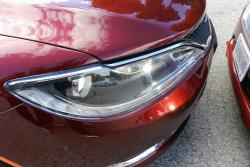 2015 Chrysler 200C AWD headlight