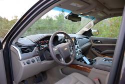 2015 Chevrolet Suburban LTZ 4WD front seats