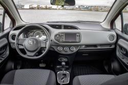 2015 Toyota Yaris LE dashboard