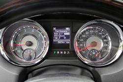 2015 Chrysler Town & Country Limited gauges