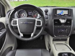 2015 Chrysler Town & Country Limited driver's seat