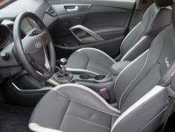 2015 Hyundai Veloster Turbo front seats