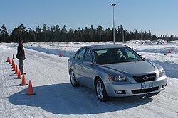 Traction 2006: Hyundai Sonata GLS V6