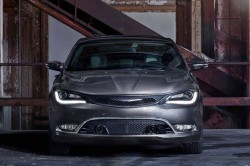 004-2015-chrysler-200-leak-1