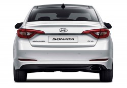 Sonata rear view