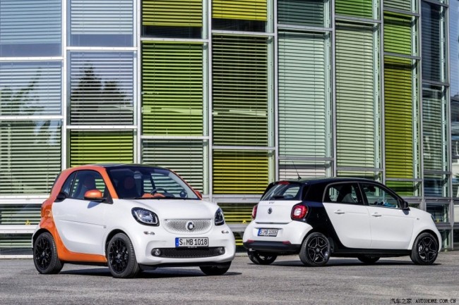 2015-Smart-ForTwo-ForFour_4