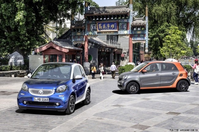 2015-Smart-ForTwo-ForFour_5