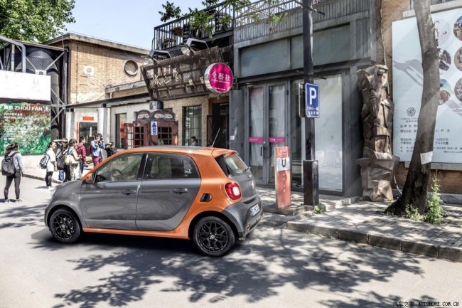 2015-Smart-ForTwo-ForFour_6