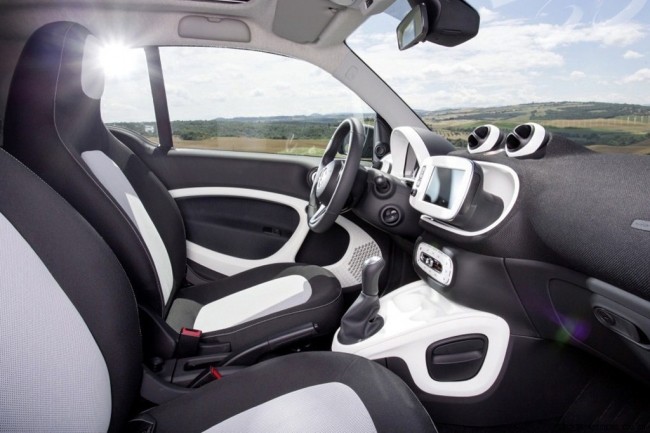 2015-Smart-ForTwo-ForFour_7