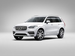 2015_volvo_xc90_24