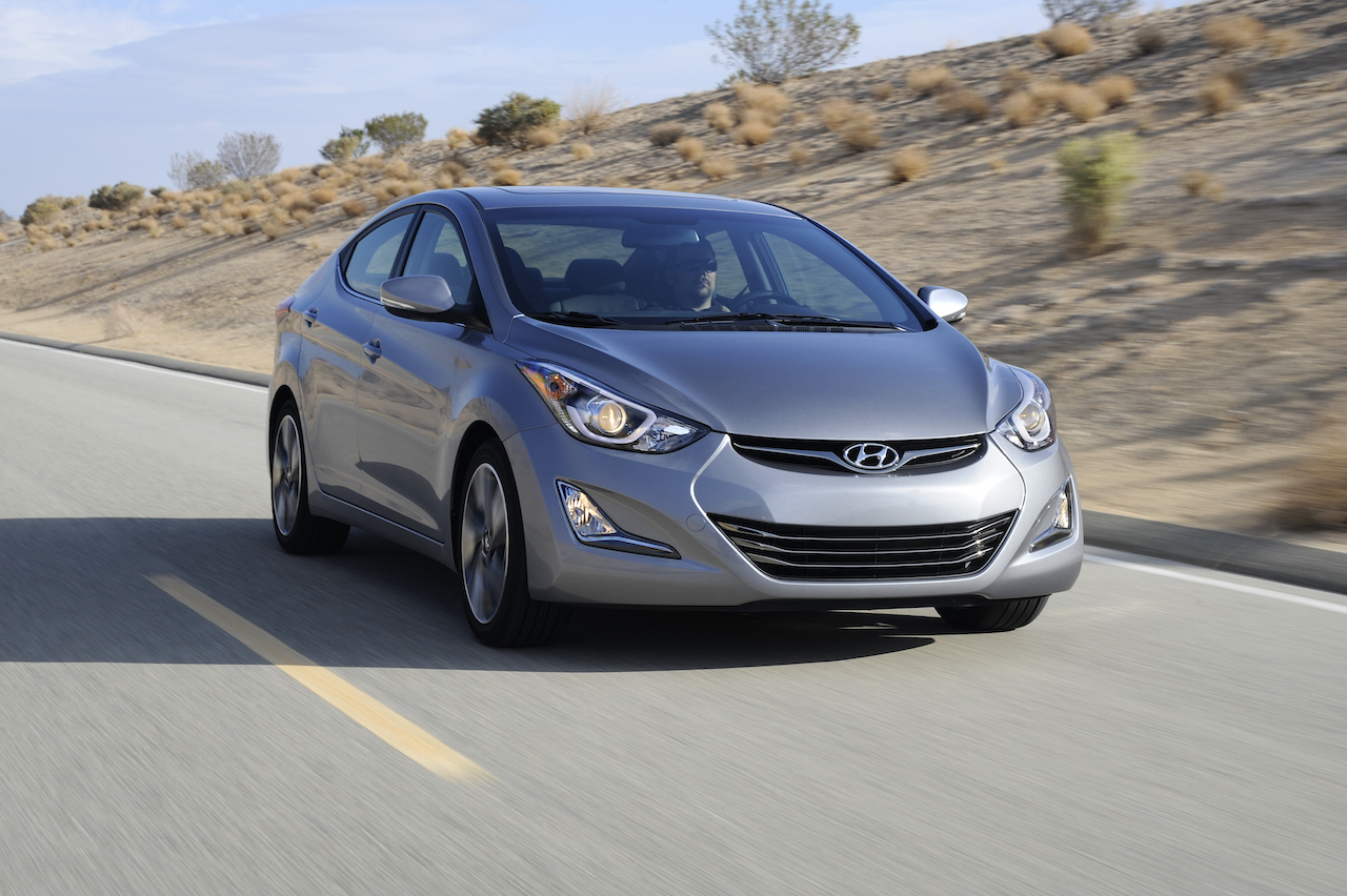 2015 Hyundai Accent vs. 2015 Hyundai Elantra: What's the Difference? -  Autotrader