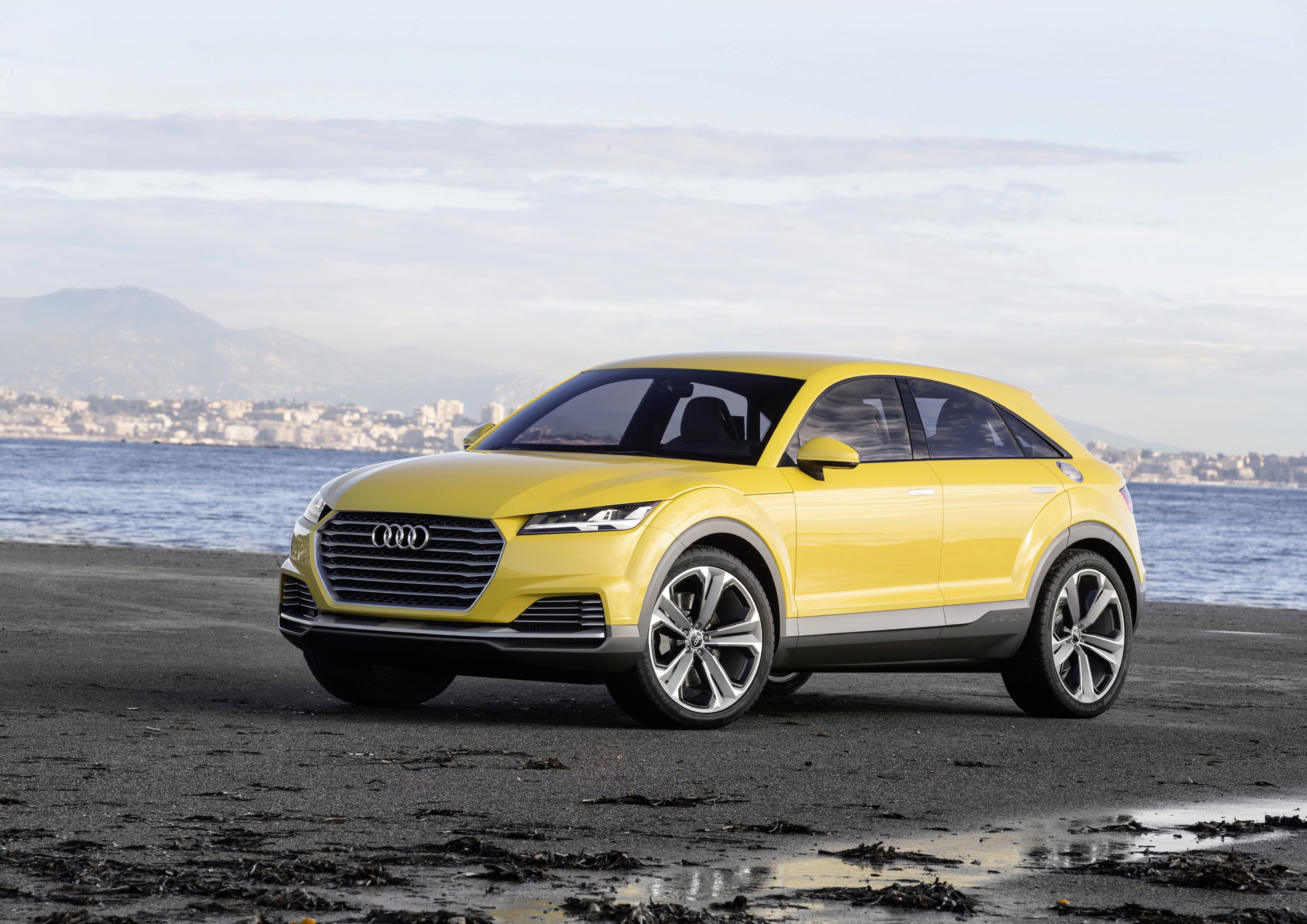 Audi q4. Ауди q4 2018. Ауди q4 2015. Ауди кроссовер q4. Audi q4 2021.