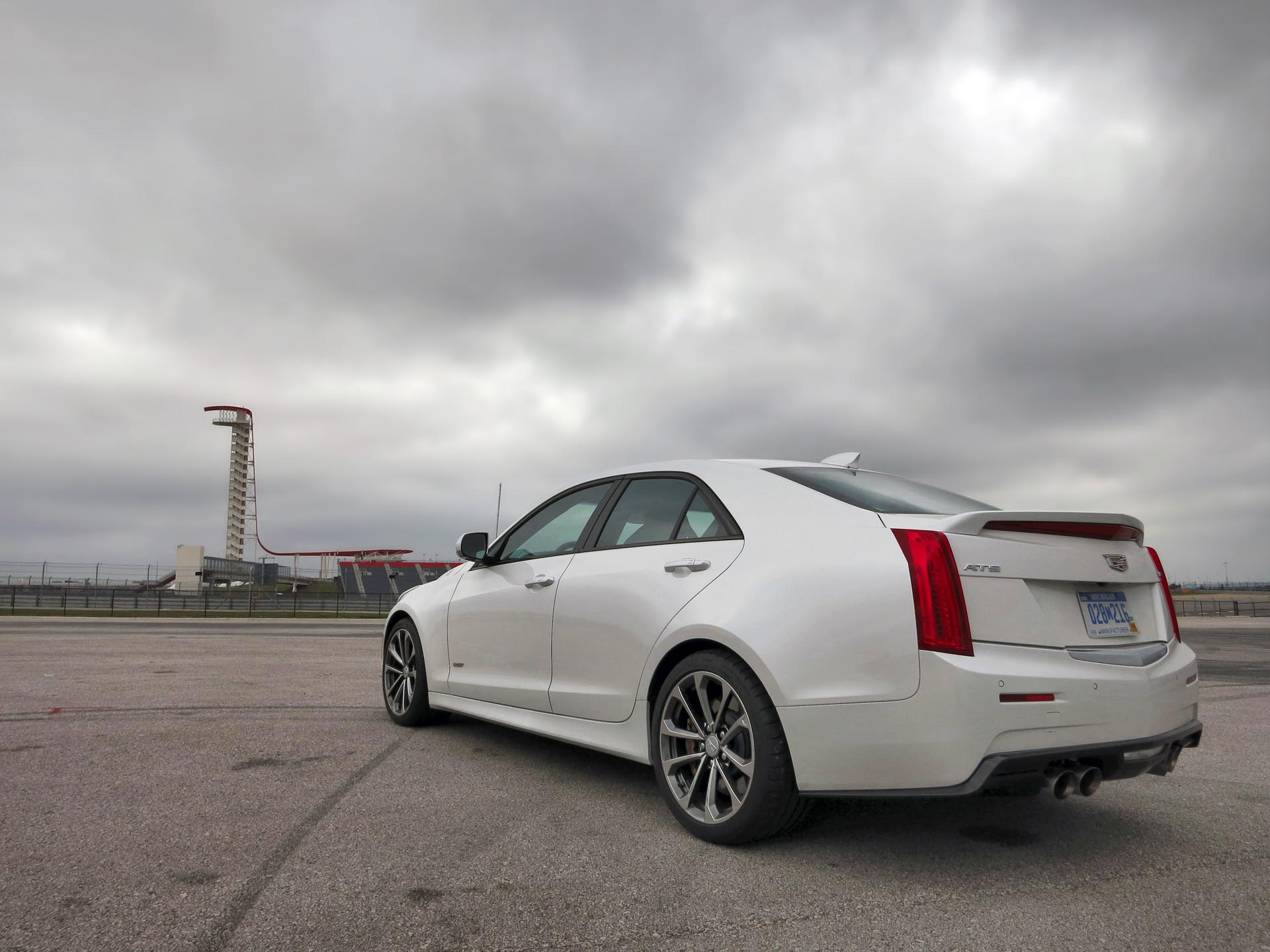 Cadillac ats и cts отличия