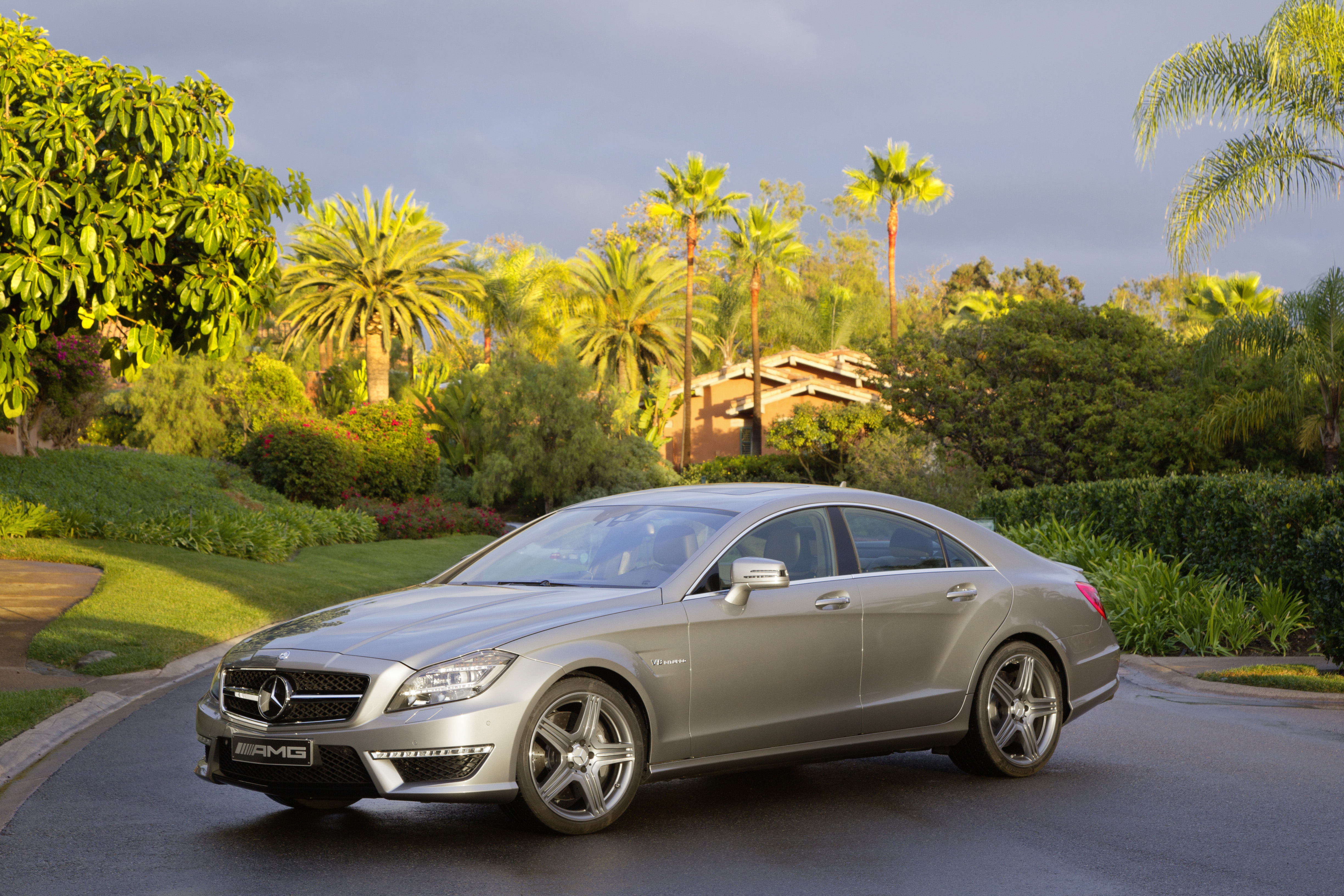 Авто лив. Mercedes Benz CLS 63 AMG. Mercedes CLS 63 AMG 2010. Mercedes Benz CLS 63 AMG 2011. Mercedes-Benz CLS-class CLS 63.