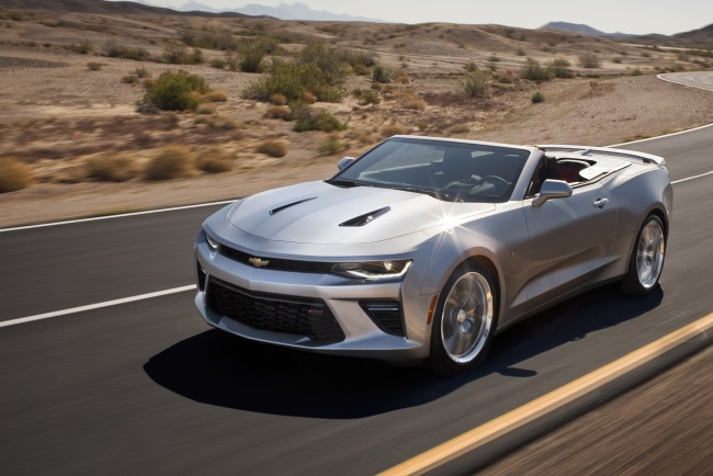 The 2016 Chevrolet Camaro convertible benefits from a stiffer, lighter structure that helps reduce total vehicle weight by at least 200 pounds compared to the model it replaces. In addition, it introduces the most sophisticated convertible top in the segment, with fully automatic operation, hard tonneau cover, and the ability of opening or closing at speeds up to 30 mph.